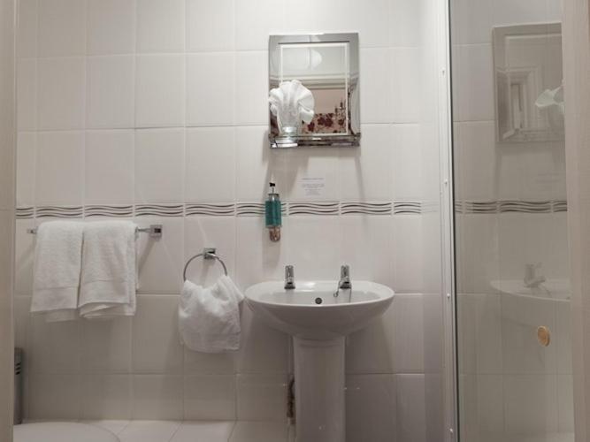 The Fountain Inn Hendy Chambre photo