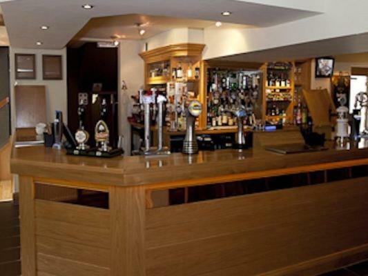 The Fountain Inn Hendy Extérieur photo