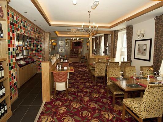 The Fountain Inn Hendy Extérieur photo